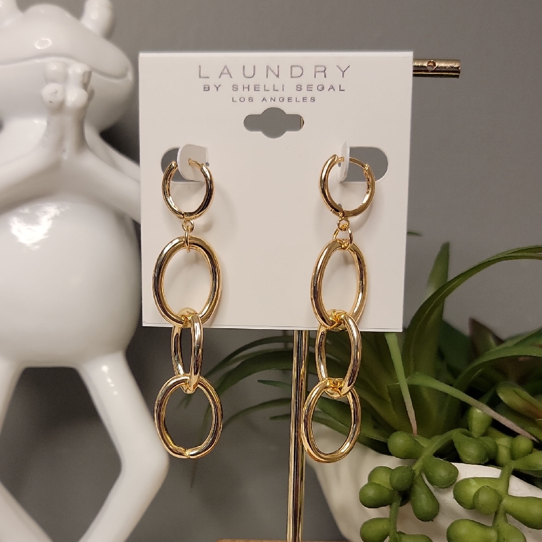 Gold Link Earrings Laundry By Shelli Segal 15$